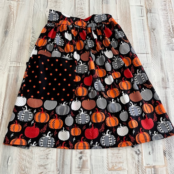 Handmade Pumpkin Apron - Picture 3 of 5